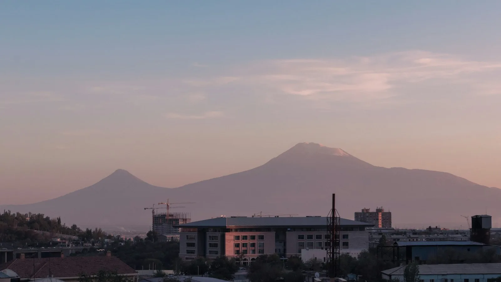 Hôtel simple et accueil de nuit près de l'aéroport de Zvartnots à Erevan