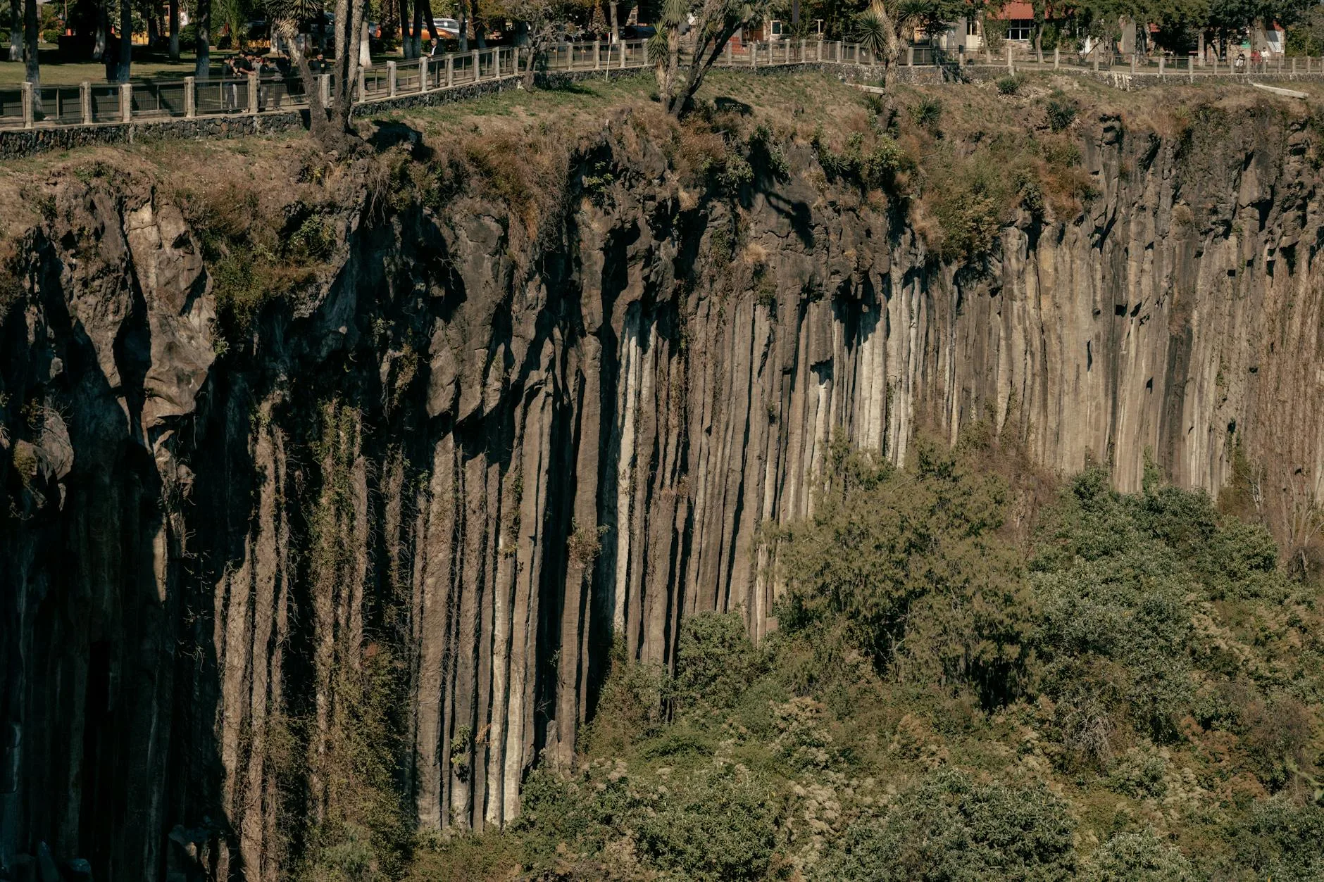 ️ Les gorges de l'Azat : la symphonie de pierres