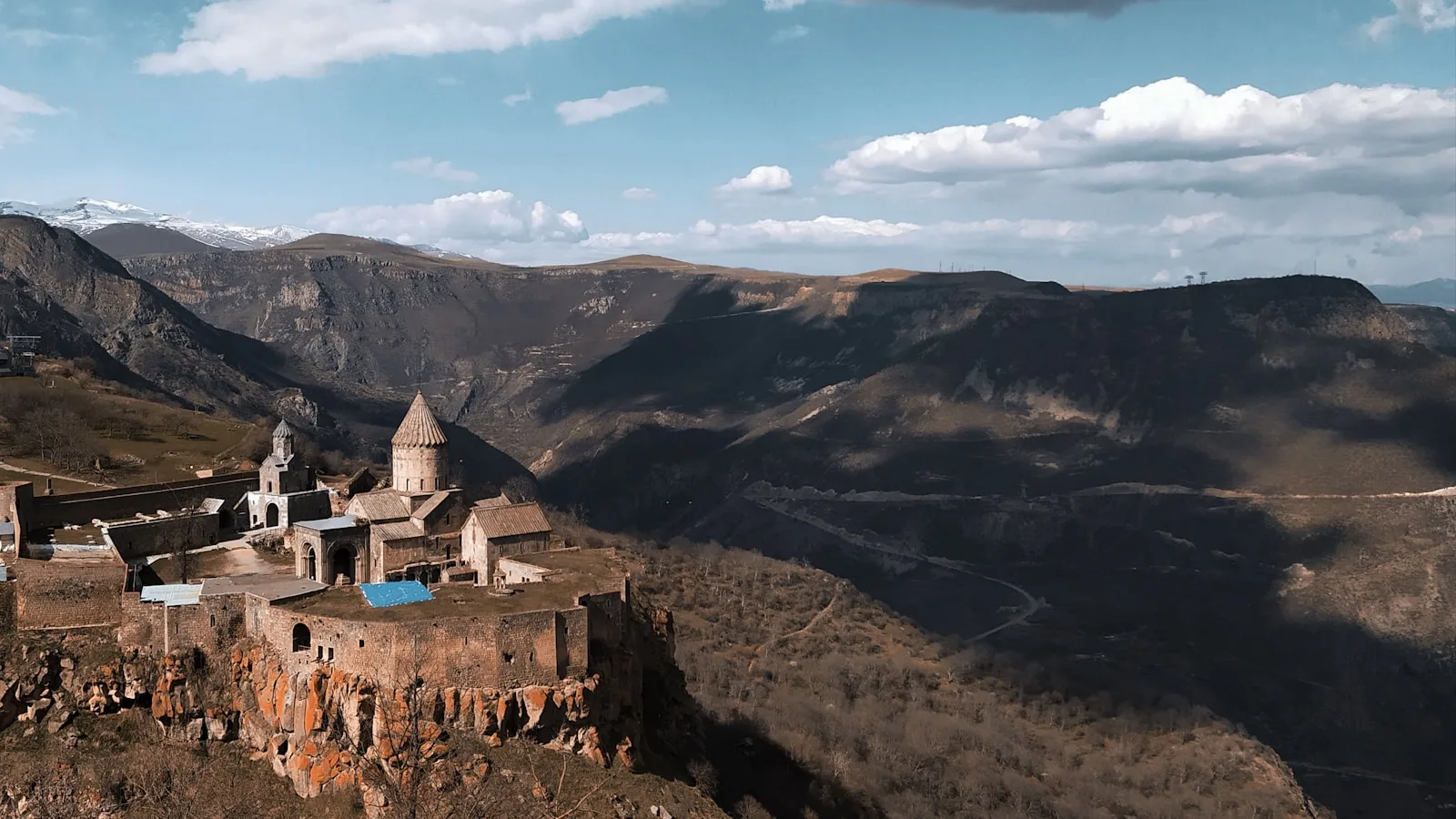 Le monastère de Tatev et le téléphérique